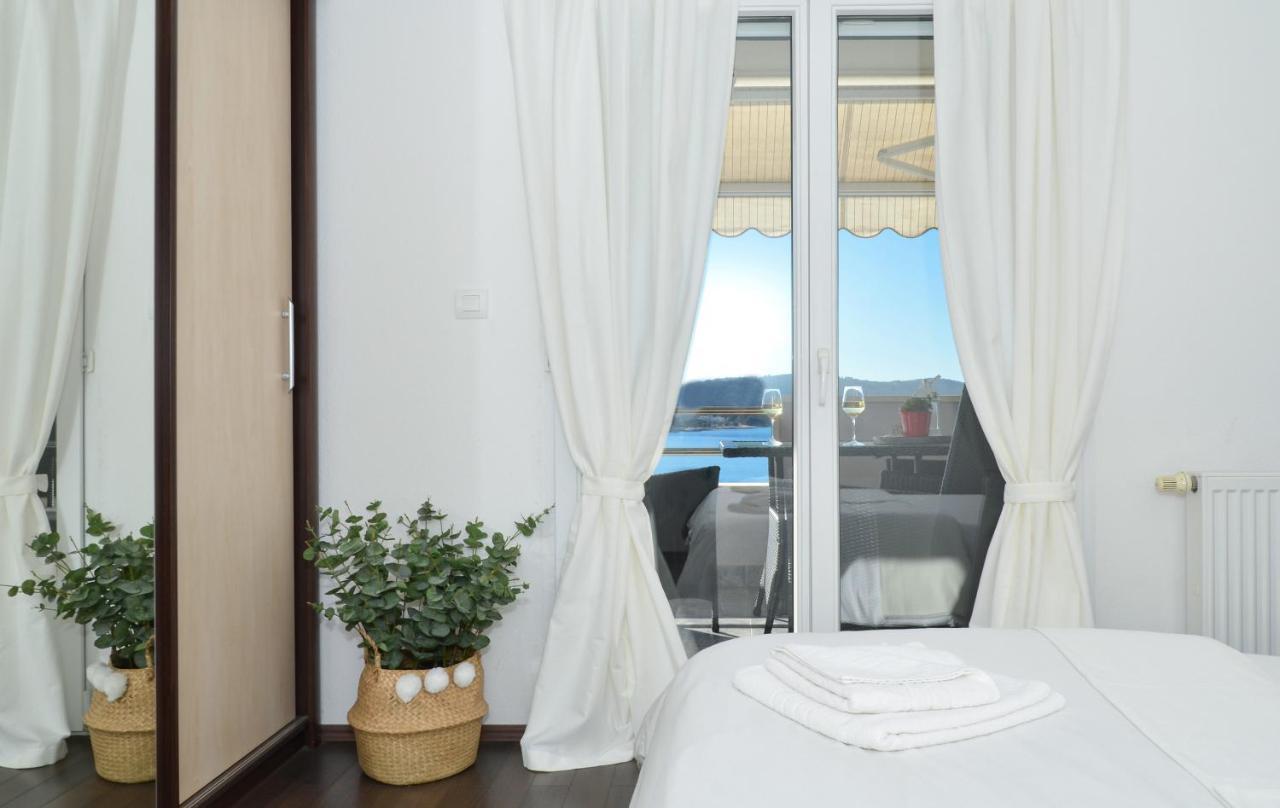 Copacabana Beach Apartments Trogir Zewnętrze zdjęcie