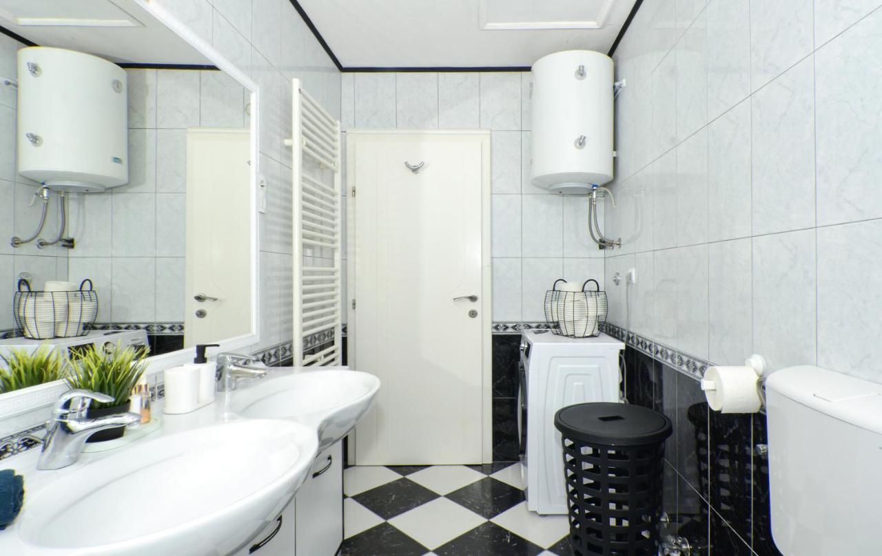 Copacabana Beach Apartments Trogir Zewnętrze zdjęcie