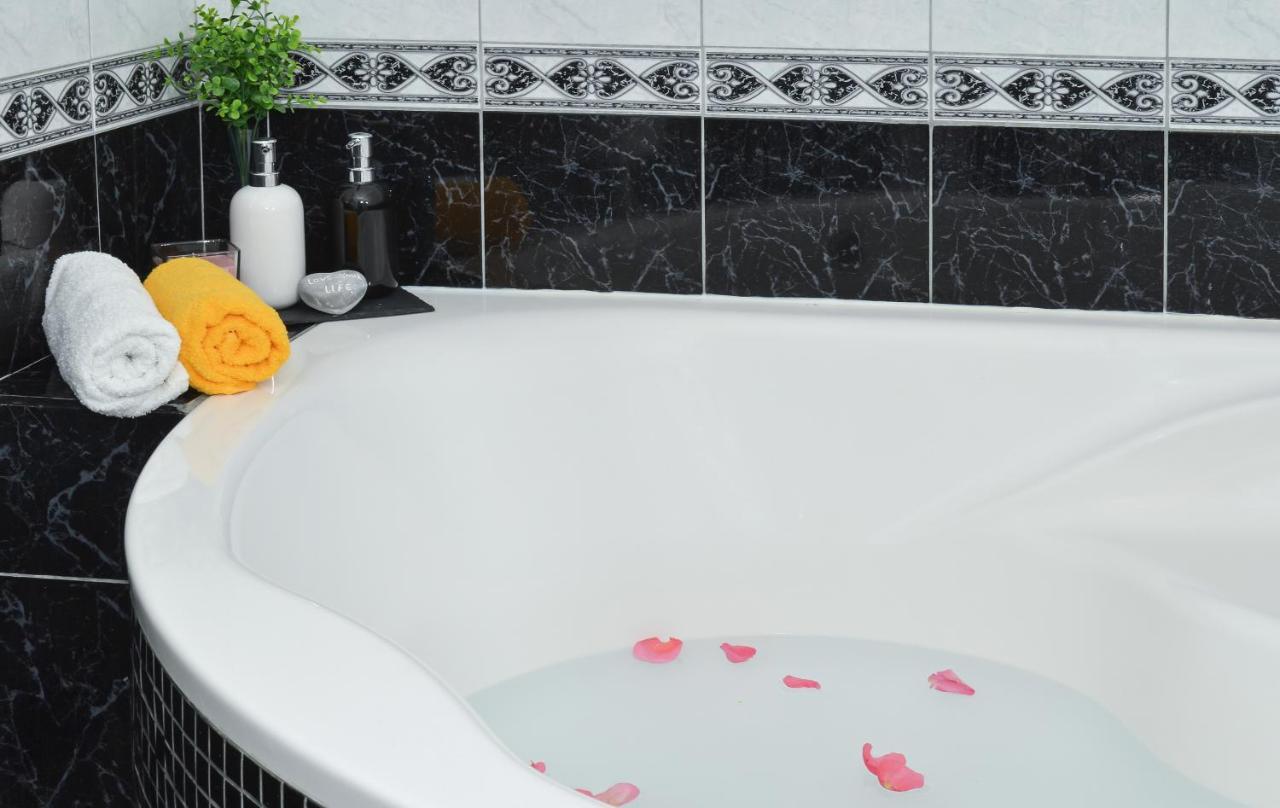 Copacabana Beach Apartments Trogir Zewnętrze zdjęcie