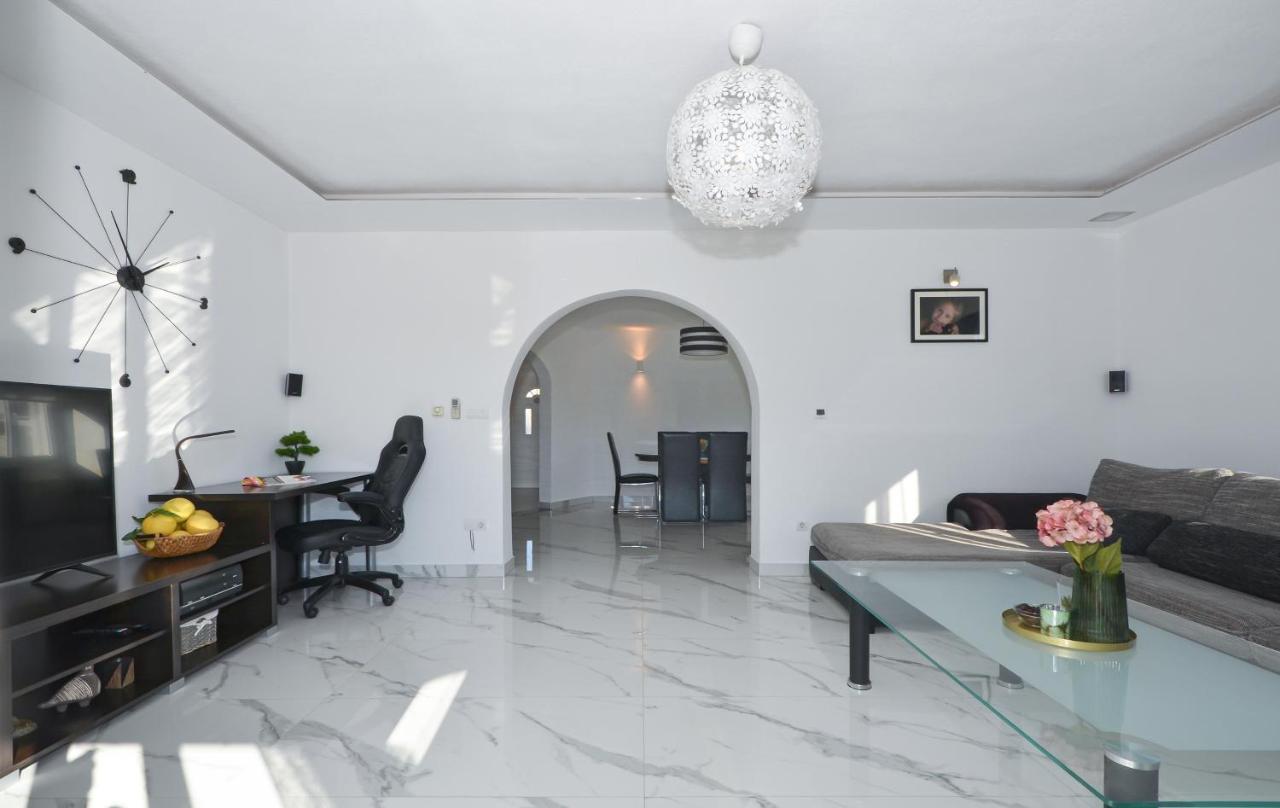 Copacabana Beach Apartments Trogir Zewnętrze zdjęcie