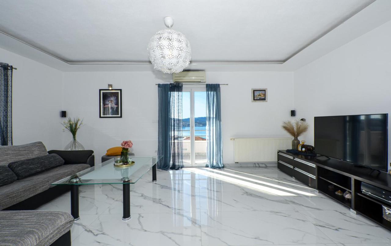 Copacabana Beach Apartments Trogir Zewnętrze zdjęcie